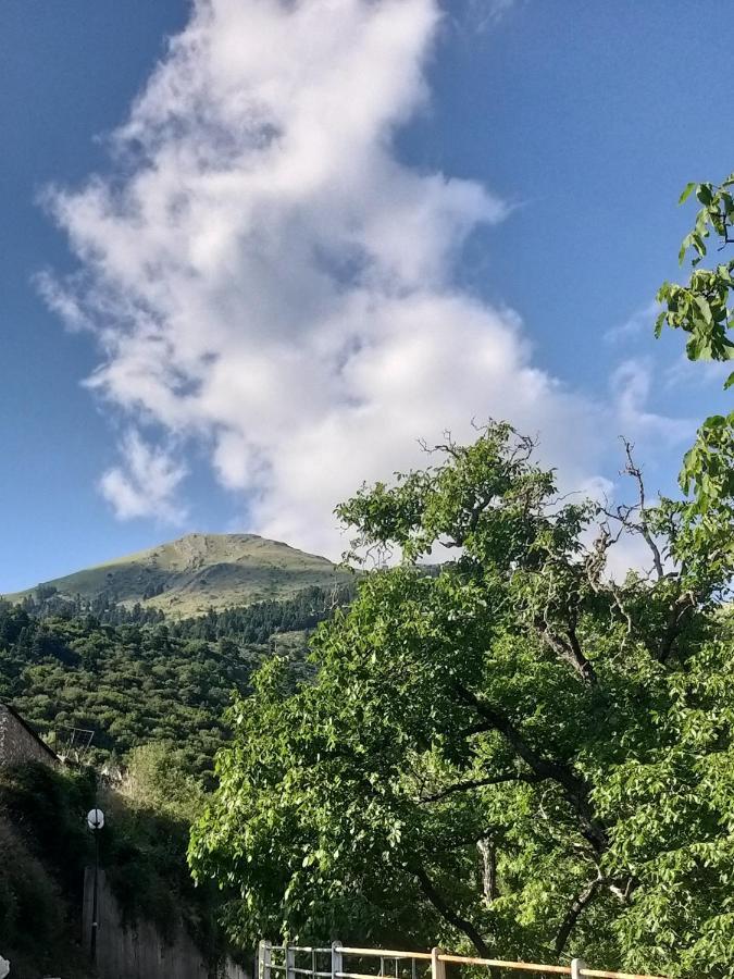 卡尔派尼西翁Το Σπίτι Της Ευτυχίας Σουίτα公寓 外观 照片